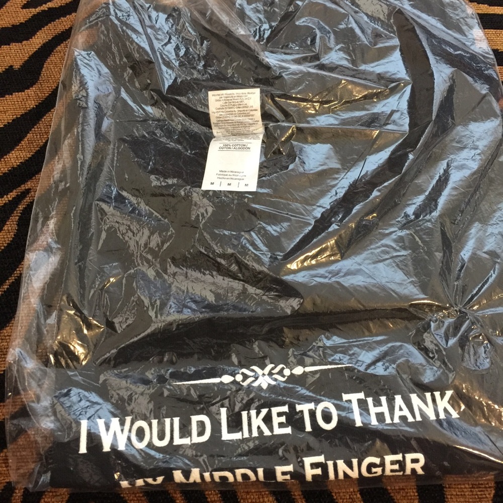 statement tee NWT BLACK SZ M